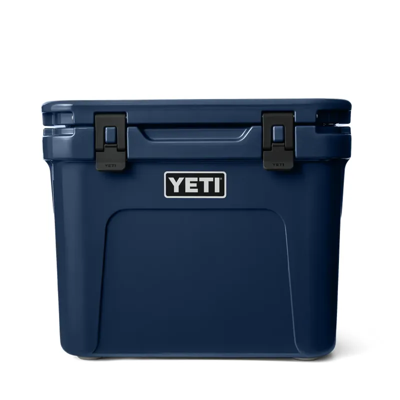 YETI Roadie Navy 32 Cool Box-6