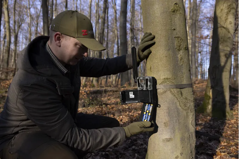 Hikmicro M15 4G Trail Camera-7